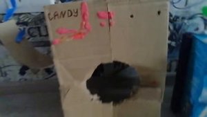 Стиральная машина против кирпич