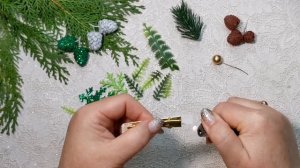 ?Маленькие шишки из фоамирана ?МК Новогодние заколочки.