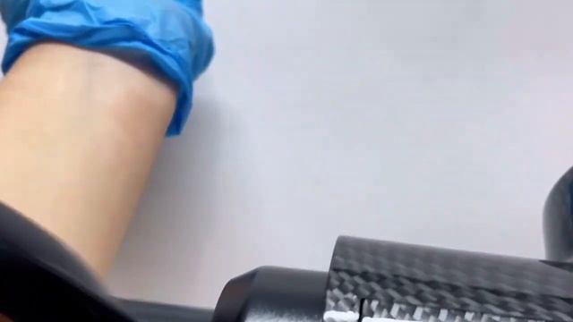 Перкуссионный массажер-пистолет беспроводной Revolver, GESS-877 смотреть онлайн