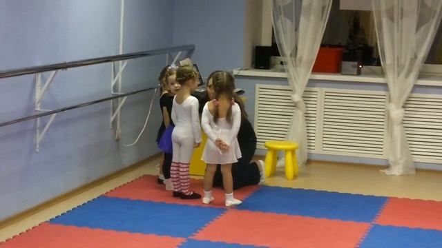 Эстрадный вокал для малышей с 3 лет. смотреть онлайн