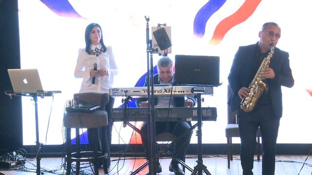 Assyrians   День Рождения Юли -  на кларнете  играет Арут Асатрян