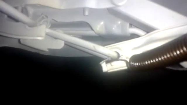 Доводчик полного открытия багажника на Chevrolet Cruze смотреть онлайн