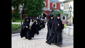 Как монашеской общине стать семьей