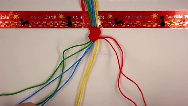 #2. Фенечка лесенка [★☆☆☆☆]