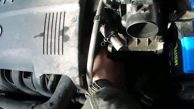1nz-fe. Снят воздуховод, дроссель закрываем рукой. смотреть онлайн
