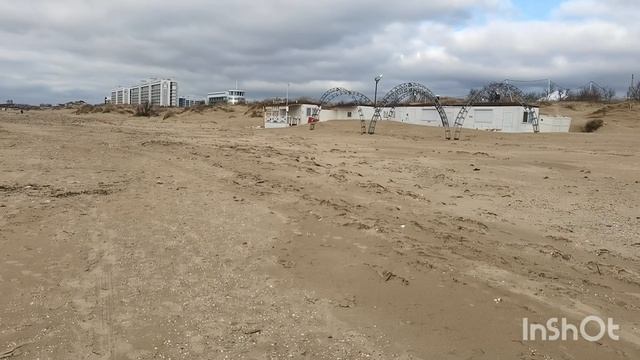 27 января на пляже в Анапе гуляет много народу! смотреть онлайн