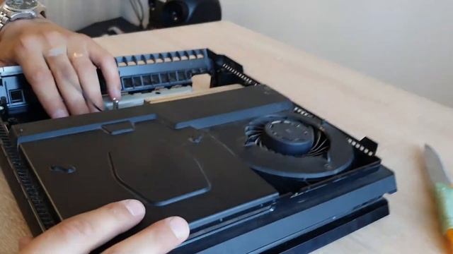 Шумит PS 4 Pro. Как убрать шум? смотреть онлайн