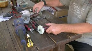 Заискрила болгарка, отремонтировал своими руками