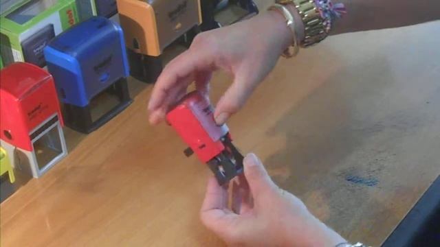 Changer votre encreur Trodat Printy 46025 смотреть онлайн