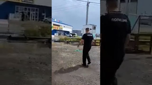 Полиция показывает своё отношение к рынку Атлант смотреть онлайн