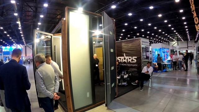 Алюминиевые двери с декоративными панелями типа " Adeco" выставка Строй дом Петербург 2022 смотреть онлайн