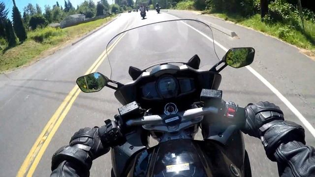 First Time on Yamaha FJR 1300 2017 смотреть онлайн