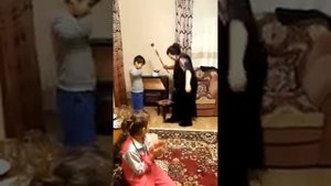 Танец бабушки и внука