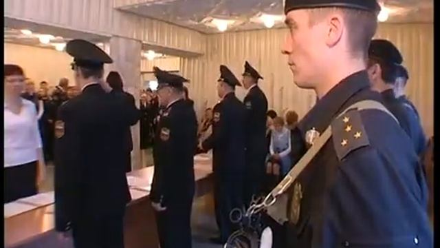 НА СТРАЖЕ ЗАКОНА. Владимир Осьмак.avi смотреть онлайн