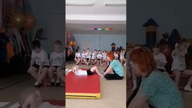 Рита сдает норма ГТО (пресс) смотреть онлайн