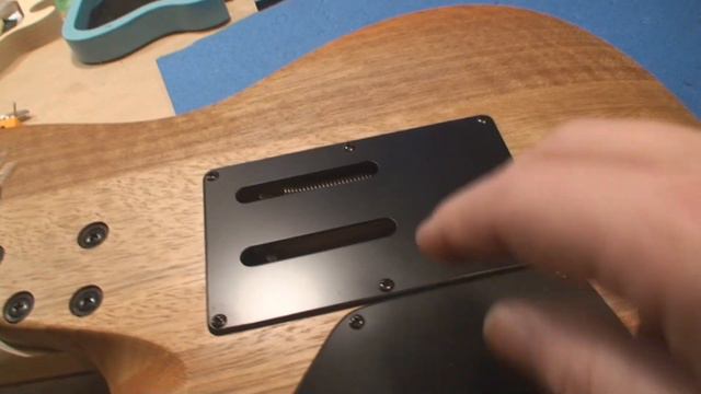 Ibanez EGEN8 Guitar смотреть онлайн