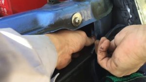 Установка защиты капота Ланос ( Daewoo Lanos/Sens)