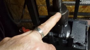 Самодельный кузнечный  молот из отбойного молотка.