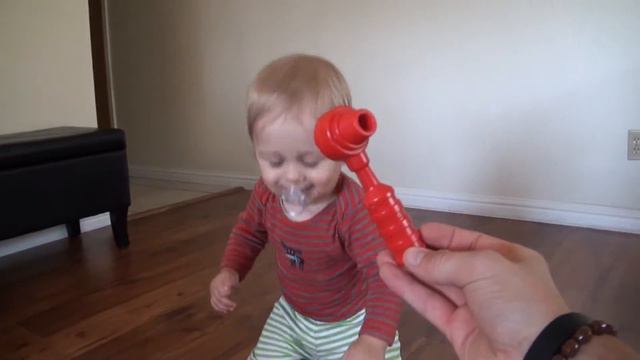 🇺🇸 How To Teach Baby To Walk? • Как Учим Мишу Ходить? смотреть онлайн