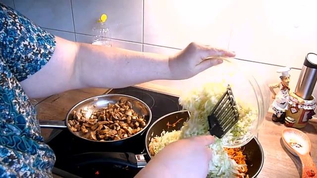 Тушёная капуста с грибами