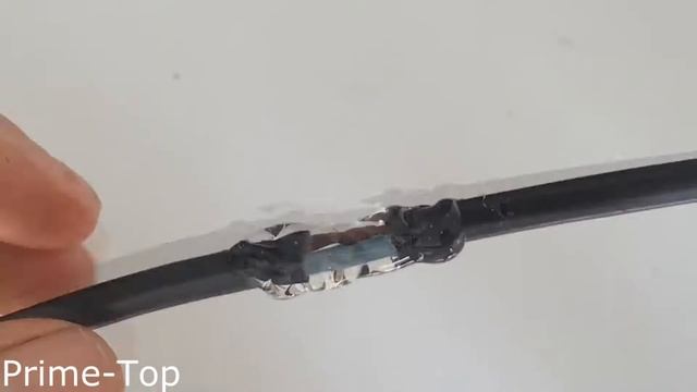 Как сделать из  клеевого пистолета цветы