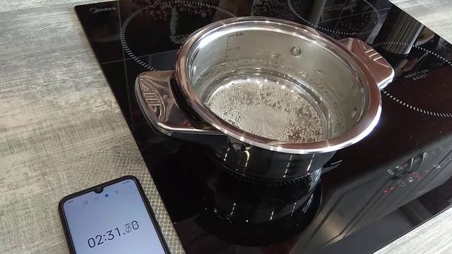 Тест на закипание воды варочная поверхность Midea MIH64100 смотреть онлайн