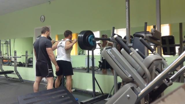 Присел 180 Кг На 7 Раз :) смотреть онлайн