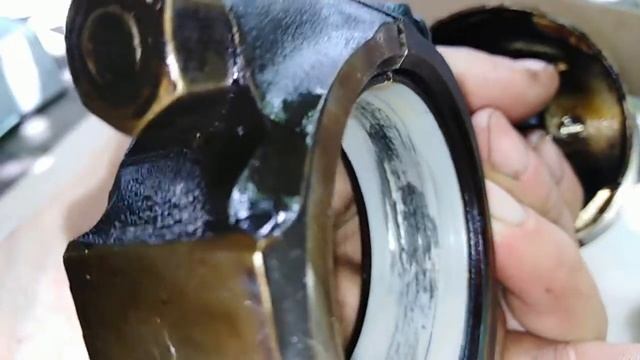 5.Осмотр поршней и снятие блока ДВС.mp4 смотреть онлайн