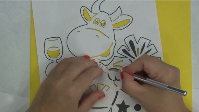 Год быка вытынанка 2021 новогодний трафарет на окно из бумаги как вырезать вытынанки на окно смотреть онлайн