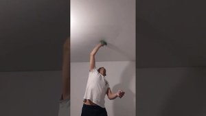 Как мыть матовый натяжной потолок #лайфхаки #рекомендации #казахстан