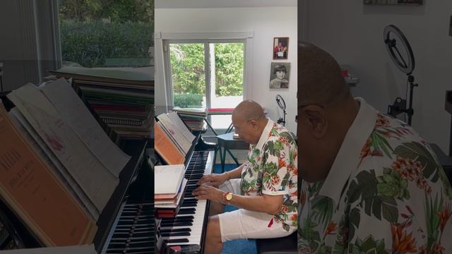 Lush Life by Billy Strayhor, interpretado por Chucho Valdés смотреть онлайн