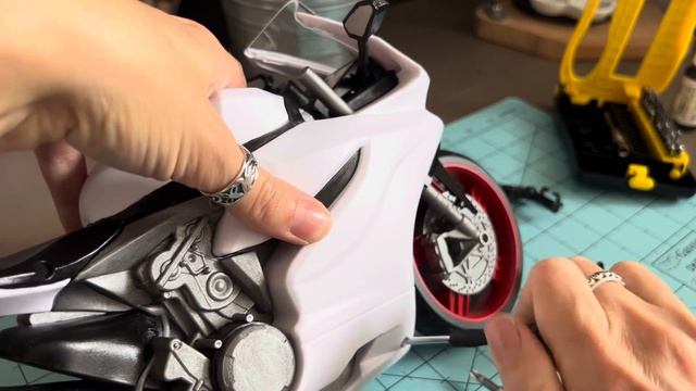 Repaint Moto 1/6 смотреть онлайн