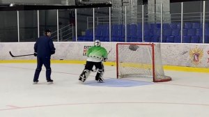 ХОККЕЙ ТРЕНИРОВКА ВРАТАРЯ ??