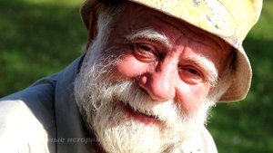 Сынок! Зачем ты её привёл в наш дом... Она специально забеременела, чтобы тебя охомутать...