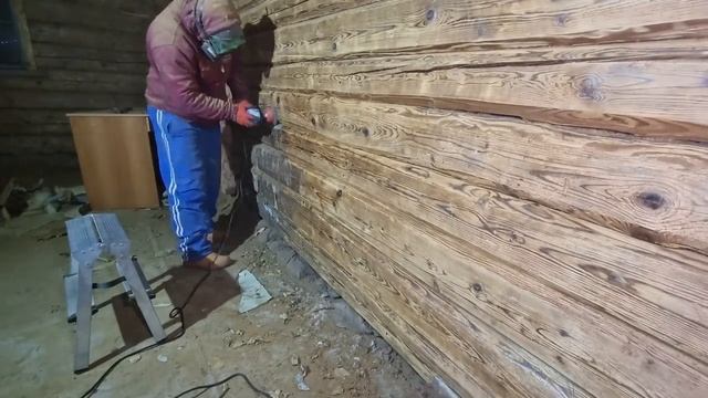 Стены в комнате готовы. Шлифовка деревянных стен столетнего дома. #хочувдеревню #шлифовка