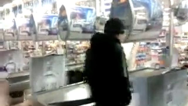 Покупатель тупит в Перекрестке смотреть онлайн