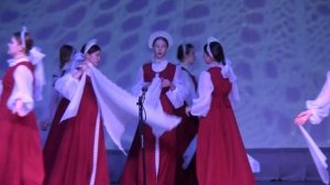 . танец под песню *Оренбургский пуховый платок*