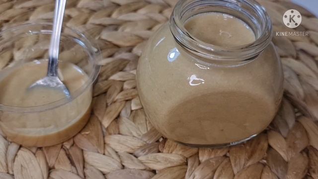 Тахини - кунжутная паста. Хумус - закуска из нутового пюре. Арабская кухня.