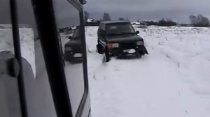 Джипы на снегу.(гусеницы)