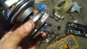 BMW E39 / стук в двигателе M52 / Замена помпы