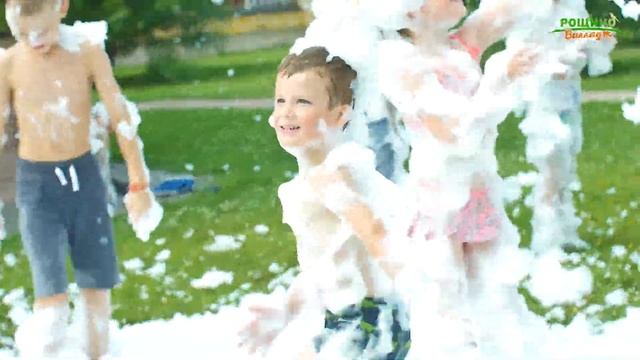 Пенная вечеринка в Рощино Вилладж смотреть онлайн