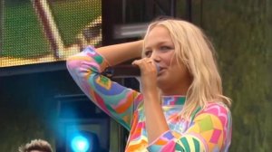 Emma Bunton - What Took You So Long (Live at Party In The Park - PITP 2001) • HD