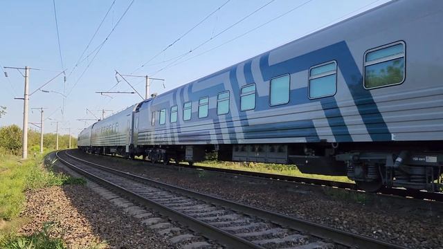 затянулся по неприёму! ЭП1М-696 с поездом №159 "Таврия" Симферополь-Москва | Россошь смотреть онлайн