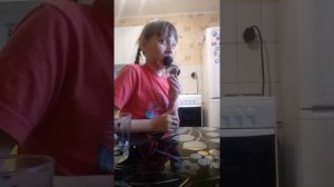 УВЕЛИЧЕЛА ГУБЫ СТАКАНОМ!!! ШОК НЕ ПОВТОРЯТЬ!!!!!!