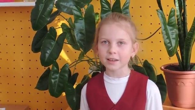 Виолетта Бондарь читает произведение «Тучкины штучки» В. В. Маяковского смотреть онлайн