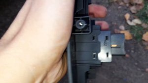 Замена пластиковой накладки стеклоподъёмника Хендай Элантра 4.