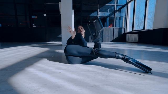 Julianna @KOBTSEVA| Cedro - Nocon Shawan Caibobo feat LGHT, Sohma, Elena Judith | Strip Dance смотреть онлайн