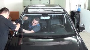 Замена лобового стекла на Mercedes-Benz Е-класса в Казани.