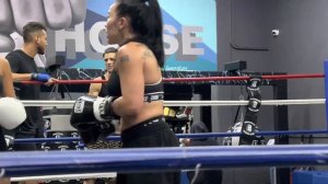 WOW Gina Valentina & Kymchii Sparring With No Head Gear! esnews boxing