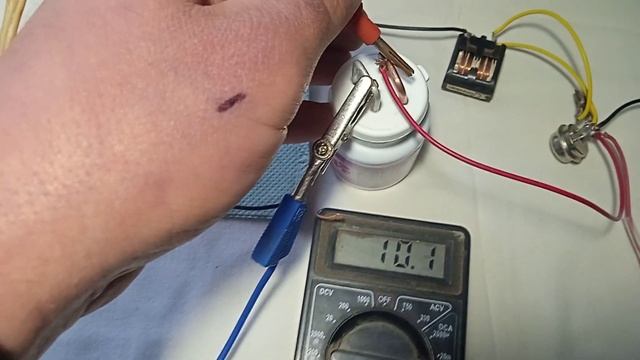 Батарея на отбеливателе спустя сутки. Замеры и результаты. смотреть онлайн